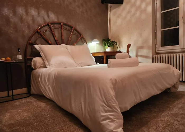 De Vendee Restaurant Les2m Hotel Fontenay-le-Comte